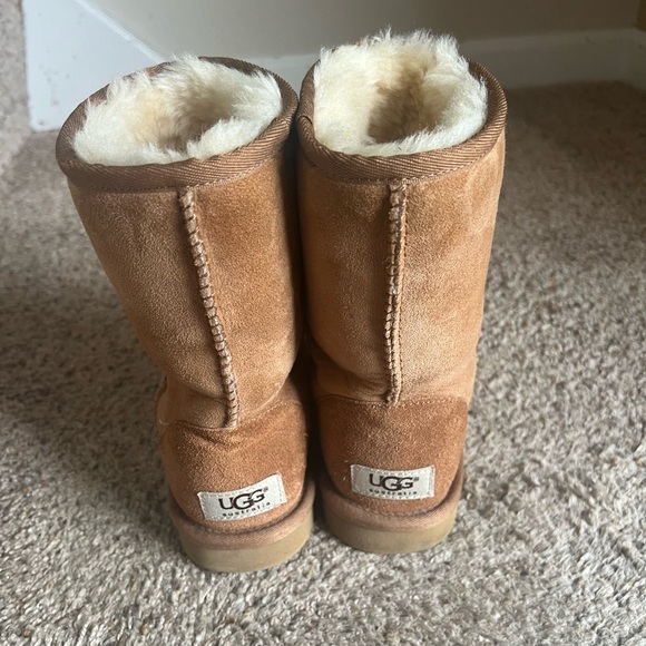 UGG chestnut tall boots - Picture 1 of 3